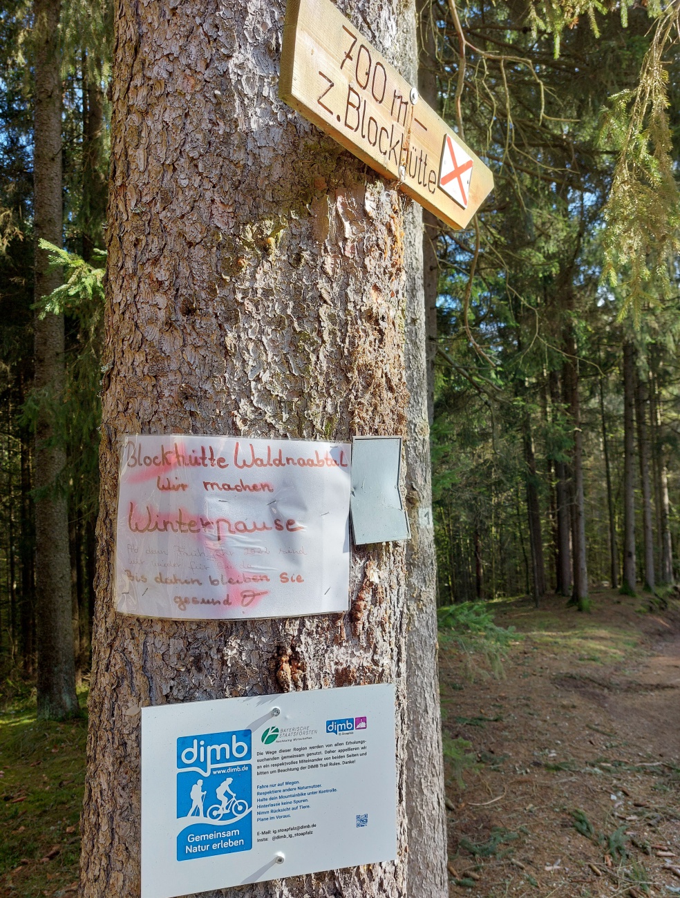 Foto: Martin Zehrer - Vormittags, am Wanderparkplatz zum Waldnaabtal. Leider war die Hütte unten geschlossen.<br />
Wir reisten dann weiter zur Himmelsleiter bei Tirschenreuth. :-) 