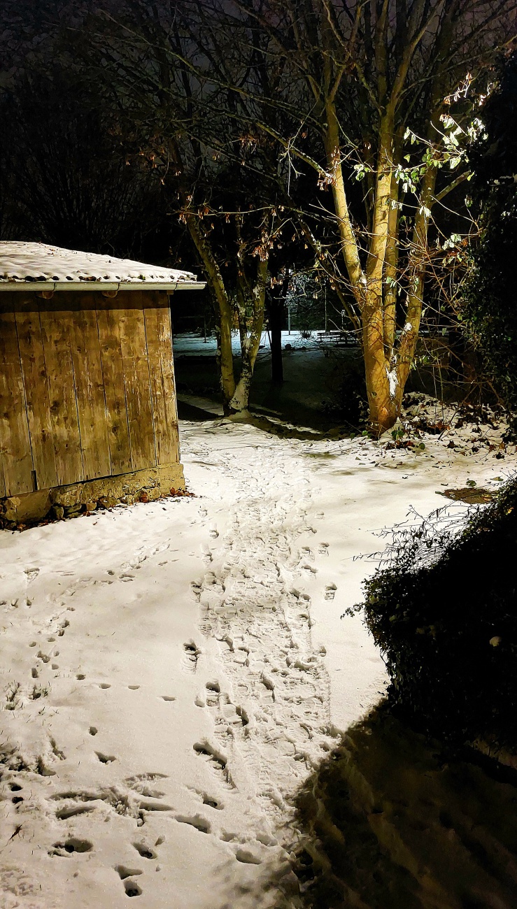 Foto: Martin Zehrer - Verschneites Winter-Eck in Kemnath... 