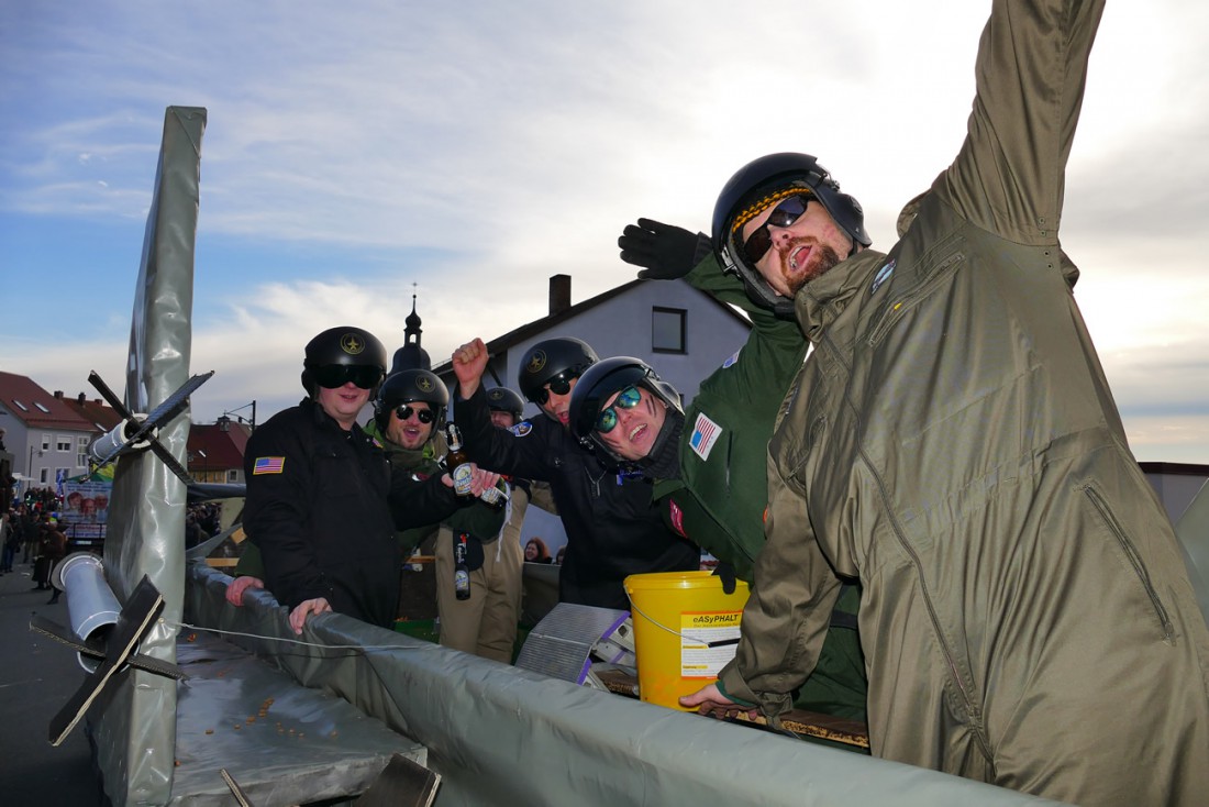 Foto: Martin Zehrer - 44. Faschingszug durch Waldeck am 7. Februar 2016!<br />
<br />
Tanzen, lachen und Gaudi machen ;-)<br />
<br />
Viele Gaudiwagen und unzählige Besucher trafen in Waldeck aufeinander.<br />
Die M 