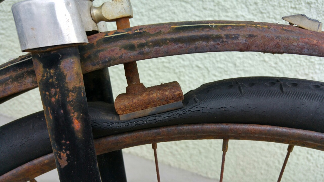 Foto: Martin Zehrer - Haha! Die Bremse eines alten Fahrrades. Damals drückte der Bremsklotz direkt auf den Mantel 
