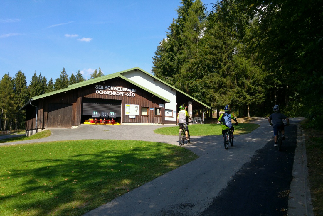 Foto: Martin Zehrer - Endlich angekommen - An der Lift-Station am Fuße des Ochsenkopfs...<br />
Jetzt nur noch den Berg hinauf treten bzw. fahren :-) 