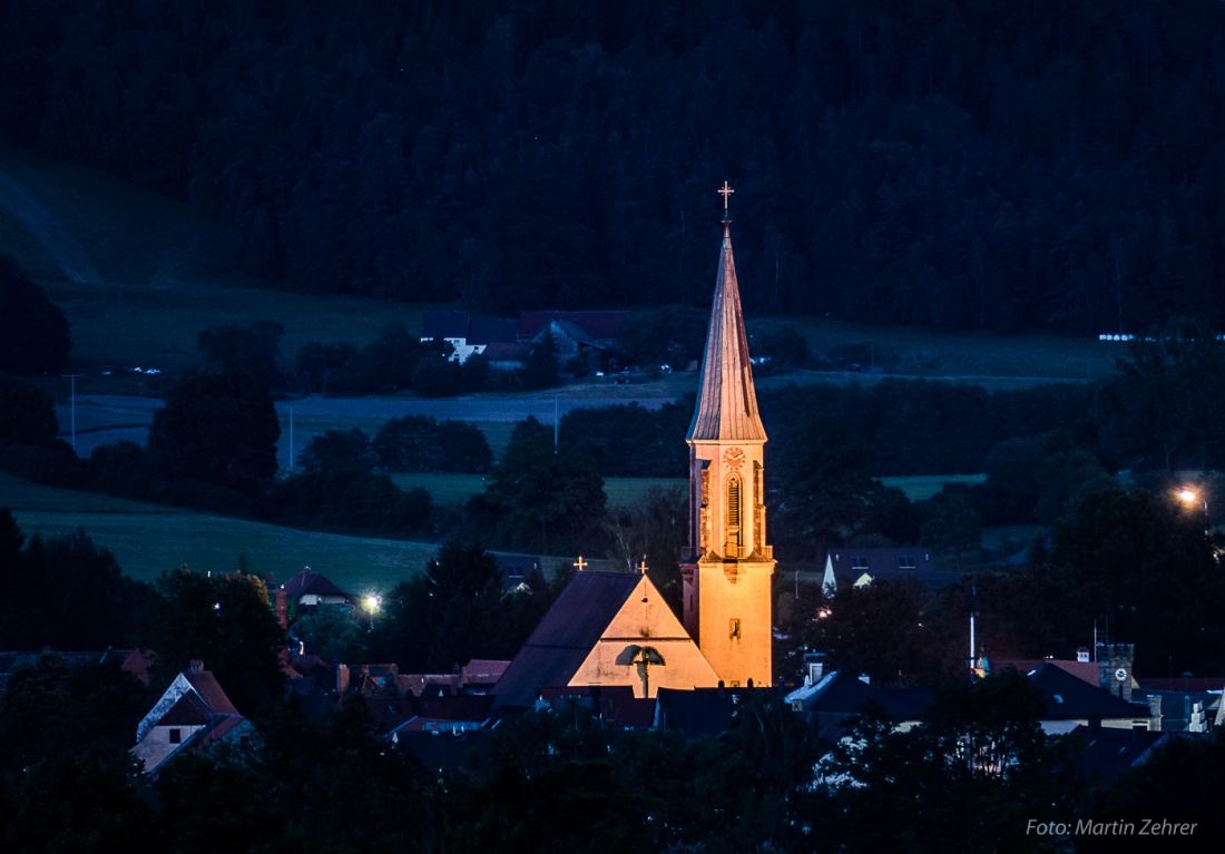 Foto: Martin Zehrer - Kemnather Kirchturm bei Nacht in der lauen Juni-Dunkelheit :-) 