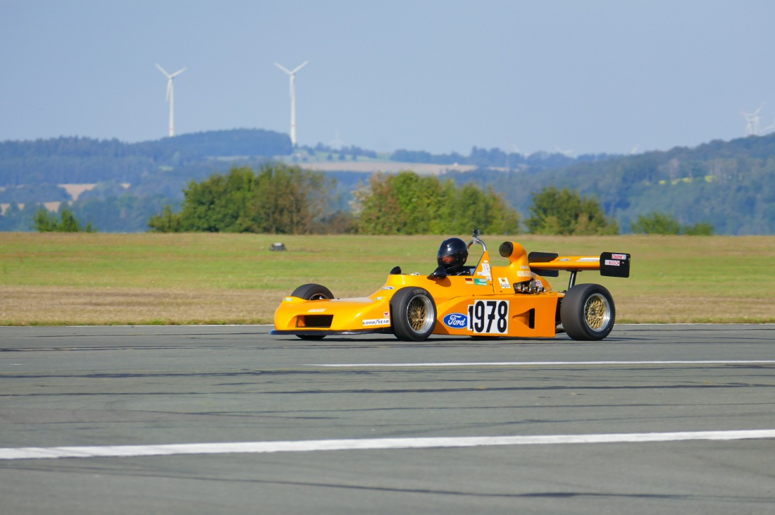 Foto: Martin Zehrer - On Track...<br />
<br />
Flugplatz-Slalom des MSC-Sophiental. Bestes Wetter, top Teilnehmer, fairer Motorsport Nähe Bindlach! 