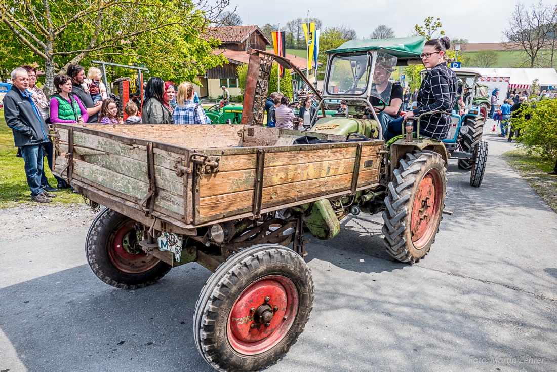 Foto: Martin Zehrer - Bulldogtreffen Kirchenpingarten am 7. Mai 2017: auf gehts zur Rundfahrt mit ca. 300 Traktoren...  