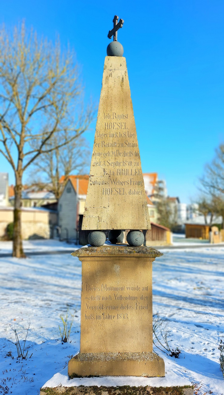 Foto: Martin Zehrer - Steht in Kemnath, im Park am Stadtweiher.  