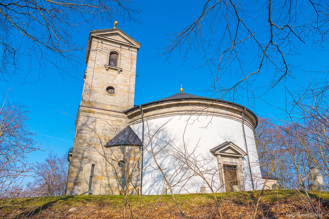 Foto: Martin Zehrer - Die Kirche auf dem Armesberg...<br />
<br />
Samstag, 23. März 2019 - Entdecke den Armesberg!<br />
<br />
Das Wetter war einmalig. Angenehme Wärme, strahlende Sonne, die Feldlerchen flatter 