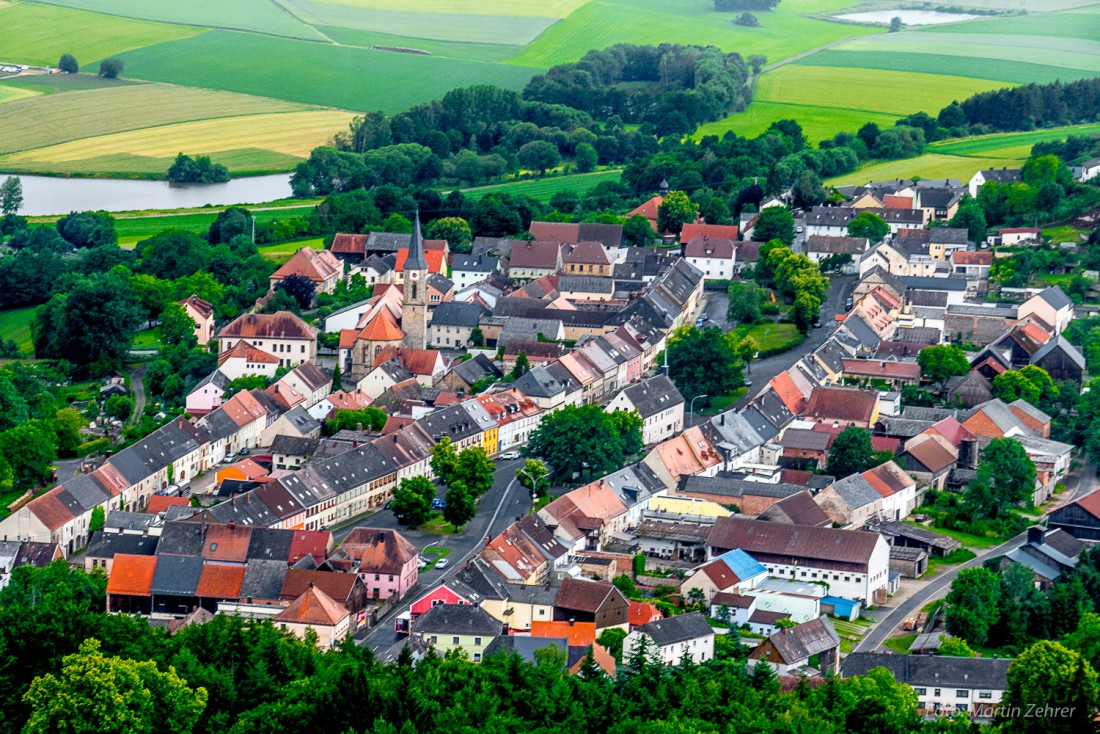 Foto: Martin Zehrer - Neustadt am Kulm vom Rauhen Kulm aus gesehen. 