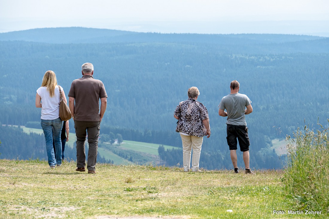 Foto: Martin Zehrer - Aussicht genießen auf dem Ochsenkopf. 