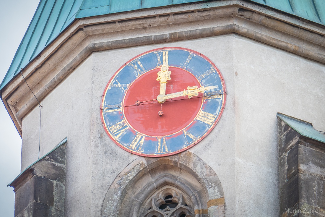 Foto: Martin Zehrer - Kirchturm-Uhr in Kemnath 