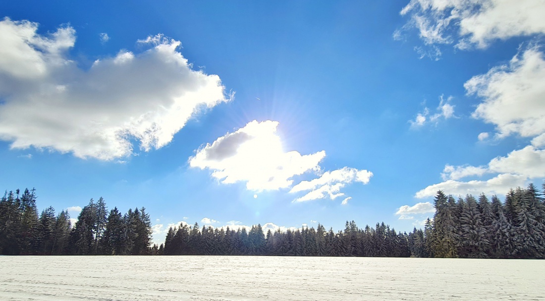 Foto: Jennifer Müller - Sonnig, eiskalt, wunderschön... Mehr kann man zum heutigen Tag nicht sagen. Wenn die Sonne ins Gesicht scheint, dann spürt man schon die Wärme ihrer Strahlen 