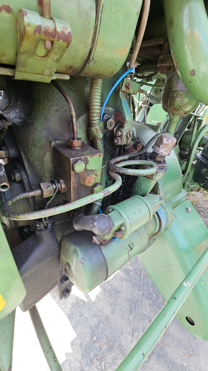 Oldtimer- und Traktortreffen in Kirchenpingarten.
Am 3. Mai 2026 war es wieder soweit...
das Frankenpfälzer Bulldogtreffen lockte hunderte historische Schlepper in den kleinen Ort.
Das Wetter war mit ca. 26 Grad einfach nur herrlich. Die Besucher waren bestens versorgt. 
Organisiert wurde dieses Bulldogtreffen von Peter Heser, der FFW Kirchenpingarten und seinen zahlreichen Mitstreitern...