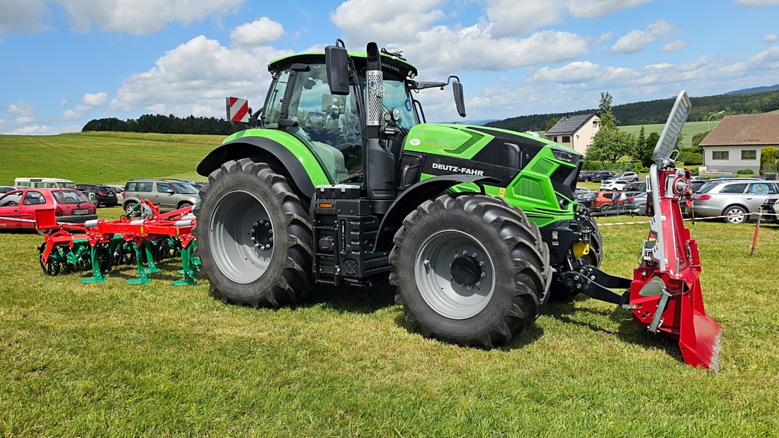 Am 7. Juni 2026 fand in Feilersdorf das traditionelle Oldtimer- und Traktortreffen der Oldtimerjugend Feilersdorf statt.
 Bereits ab 9:30 Uhr trafen zahlreiche historische Schlepper und Traktoren ein, die von Besuchern und Technikfreunden bestaunt wurden. 
Für das leibliche Wohl sorgten ein Weißwurstfrühschoppen sowie ein gemeinsames Mittagessen, bevor am Nachmittag eine Rundfahrt durch die Fluren rund um Feilersdorf startete. Die liebevoll gepflegten Oldtimer zeigten eindrucksvoll die Vielfalt vergangener Landtechnik und spiegelten die Begeisterung ihrer Besitzer wider. 

Das Treffen bot eine gelungene Mischung aus Tradition, Geselligkeit und Technikgeschichte und lockte zahlreiche Besucher aus der Region an.