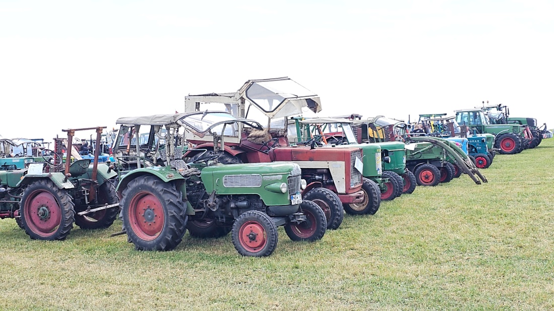Am 7. Juni 2026 fand in Feilersdorf das traditionelle Oldtimer- und Traktortreffen der Oldtimerjugend Feilersdorf statt.
 Bereits ab 9:30 Uhr trafen zahlreiche historische Schlepper und Traktoren ein, die von Besuchern und Technikfreunden bestaunt wurden. 
Für das leibliche Wohl sorgten ein Weißwurstfrühschoppen sowie ein gemeinsames Mittagessen, bevor am Nachmittag eine Rundfahrt durch die Fluren rund um Feilersdorf startete. Die liebevoll gepflegten Oldtimer zeigten eindrucksvoll die Vielfalt vergangener Landtechnik und spiegelten die Begeisterung ihrer Besitzer wider. 

Das Treffen bot eine gelungene Mischung aus Tradition, Geselligkeit und Technikgeschichte und lockte zahlreiche Besucher aus der Region an.
