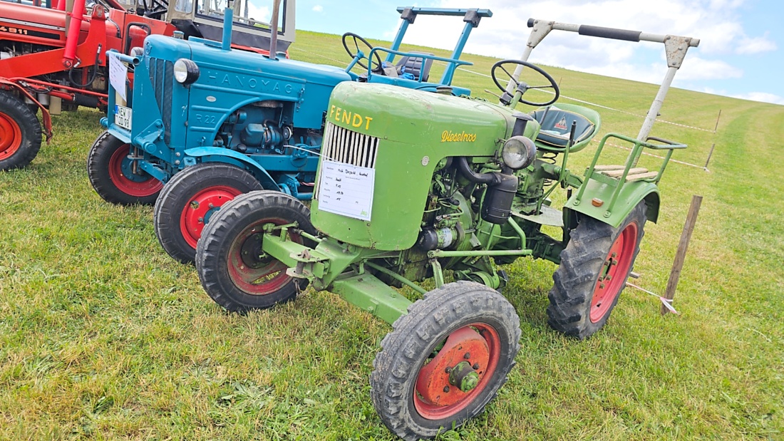 Am 7. Juni 2026 fand in Feilersdorf das traditionelle Oldtimer- und Traktortreffen der Oldtimerjugend Feilersdorf statt.
 Bereits ab 9:30 Uhr trafen zahlreiche historische Schlepper und Traktoren ein, die von Besuchern und Technikfreunden bestaunt wurden. 
Für das leibliche Wohl sorgten ein Weißwurstfrühschoppen sowie ein gemeinsames Mittagessen, bevor am Nachmittag eine Rundfahrt durch die Fluren rund um Feilersdorf startete. Die liebevoll gepflegten Oldtimer zeigten eindrucksvoll die Vielfalt vergangener Landtechnik und spiegelten die Begeisterung ihrer Besitzer wider. 

Das Treffen bot eine gelungene Mischung aus Tradition, Geselligkeit und Technikgeschichte und lockte zahlreiche Besucher aus der Region an.