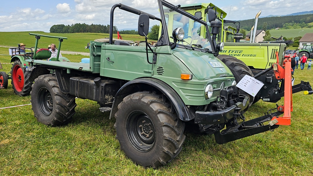 Am 7. Juni 2026 fand in Feilersdorf das traditionelle Oldtimer- und Traktortreffen der Oldtimerjugend Feilersdorf statt.
 Bereits ab 9:30 Uhr trafen zahlreiche historische Schlepper und Traktoren ein, die von Besuchern und Technikfreunden bestaunt wurden. 
Für das leibliche Wohl sorgten ein Weißwurstfrühschoppen sowie ein gemeinsames Mittagessen, bevor am Nachmittag eine Rundfahrt durch die Fluren rund um Feilersdorf startete. Die liebevoll gepflegten Oldtimer zeigten eindrucksvoll die Vielfalt vergangener Landtechnik und spiegelten die Begeisterung ihrer Besitzer wider. 

Das Treffen bot eine gelungene Mischung aus Tradition, Geselligkeit und Technikgeschichte und lockte zahlreiche Besucher aus der Region an.