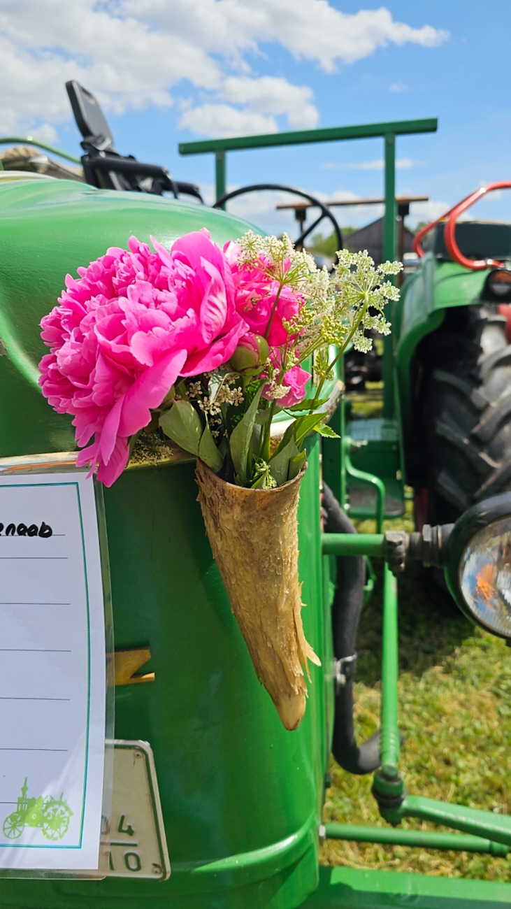 Am 7. Juni 2026 fand in Feilersdorf das traditionelle Oldtimer- und Traktortreffen der Oldtimerjugend Feilersdorf statt.
 Bereits ab 9:30 Uhr trafen zahlreiche historische Schlepper und Traktoren ein, die von Besuchern und Technikfreunden bestaunt wurden. 
Für das leibliche Wohl sorgten ein Weißwurstfrühschoppen sowie ein gemeinsames Mittagessen, bevor am Nachmittag eine Rundfahrt durch die Fluren rund um Feilersdorf startete. Die liebevoll gepflegten Oldtimer zeigten eindrucksvoll die Vielfalt vergangener Landtechnik und spiegelten die Begeisterung ihrer Besitzer wider. 

Das Treffen bot eine gelungene Mischung aus Tradition, Geselligkeit und Technikgeschichte und lockte zahlreiche Besucher aus der Region an.