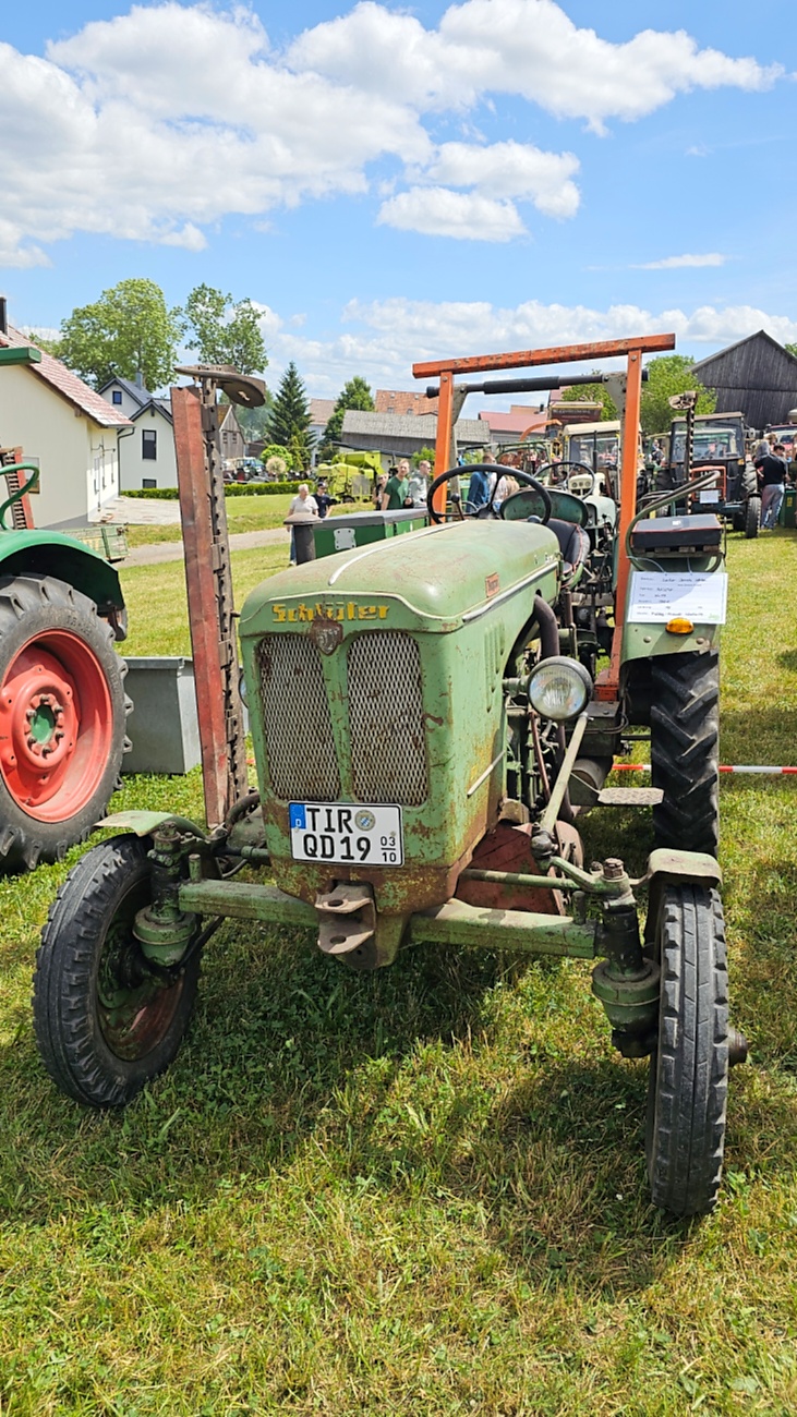Am 7. Juni 2026 fand in Feilersdorf das traditionelle Oldtimer- und Traktortreffen der Oldtimerjugend Feilersdorf statt.
 Bereits ab 9:30 Uhr trafen zahlreiche historische Schlepper und Traktoren ein, die von Besuchern und Technikfreunden bestaunt wurden. 
Für das leibliche Wohl sorgten ein Weißwurstfrühschoppen sowie ein gemeinsames Mittagessen, bevor am Nachmittag eine Rundfahrt durch die Fluren rund um Feilersdorf startete. Die liebevoll gepflegten Oldtimer zeigten eindrucksvoll die Vielfalt vergangener Landtechnik und spiegelten die Begeisterung ihrer Besitzer wider. 

Das Treffen bot eine gelungene Mischung aus Tradition, Geselligkeit und Technikgeschichte und lockte zahlreiche Besucher aus der Region an.