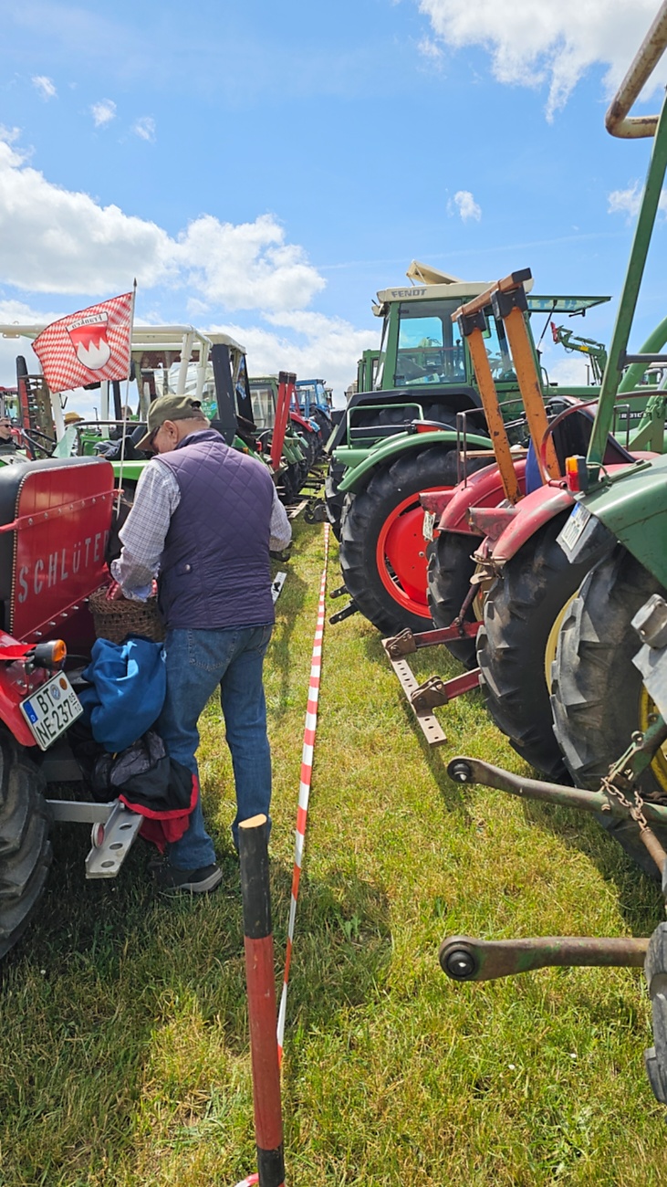 Am 7. Juni 2026 fand in Feilersdorf das traditionelle Oldtimer- und Traktortreffen der Oldtimerjugend Feilersdorf statt.
 Bereits ab 9:30 Uhr trafen zahlreiche historische Schlepper und Traktoren ein, die von Besuchern und Technikfreunden bestaunt wurden. 
Für das leibliche Wohl sorgten ein Weißwurstfrühschoppen sowie ein gemeinsames Mittagessen, bevor am Nachmittag eine Rundfahrt durch die Fluren rund um Feilersdorf startete. Die liebevoll gepflegten Oldtimer zeigten eindrucksvoll die Vielfalt vergangener Landtechnik und spiegelten die Begeisterung ihrer Besitzer wider. 

Das Treffen bot eine gelungene Mischung aus Tradition, Geselligkeit und Technikgeschichte und lockte zahlreiche Besucher aus der Region an.