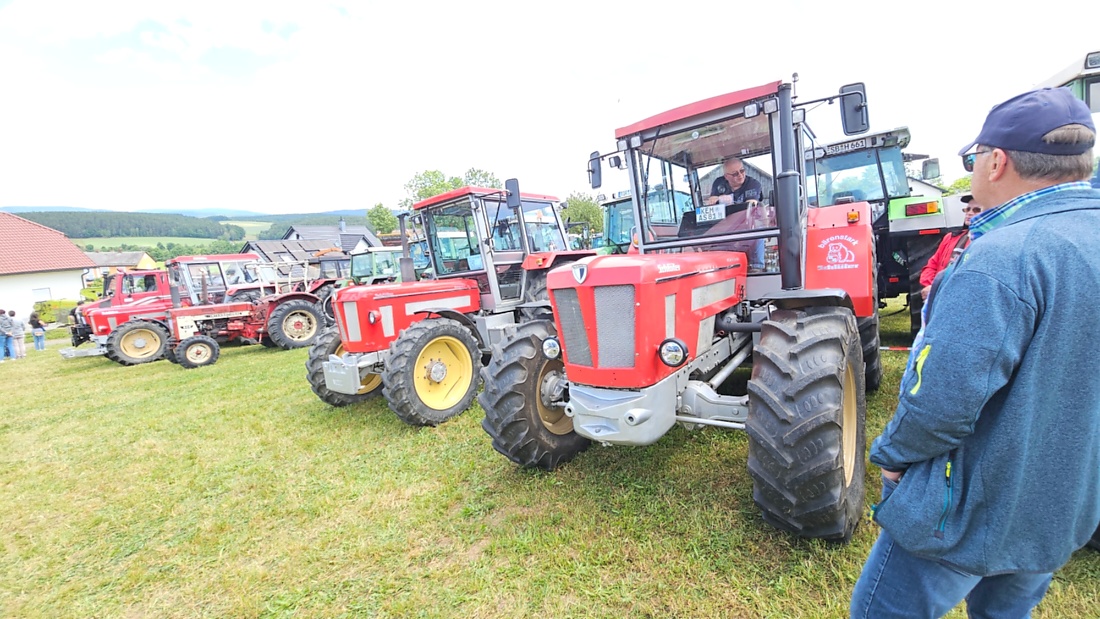 Am 7. Juni 2026 fand in Feilersdorf das traditionelle Oldtimer- und Traktortreffen der Oldtimerjugend Feilersdorf statt.
 Bereits ab 9:30 Uhr trafen zahlreiche historische Schlepper und Traktoren ein, die von Besuchern und Technikfreunden bestaunt wurden. 
Für das leibliche Wohl sorgten ein Weißwurstfrühschoppen sowie ein gemeinsames Mittagessen, bevor am Nachmittag eine Rundfahrt durch die Fluren rund um Feilersdorf startete. Die liebevoll gepflegten Oldtimer zeigten eindrucksvoll die Vielfalt vergangener Landtechnik und spiegelten die Begeisterung ihrer Besitzer wider. 

Das Treffen bot eine gelungene Mischung aus Tradition, Geselligkeit und Technikgeschichte und lockte zahlreiche Besucher aus der Region an.