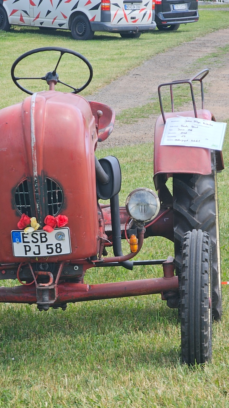 Am 7. Juni 2026 fand in Feilersdorf das traditionelle Oldtimer- und Traktortreffen der Oldtimerjugend Feilersdorf statt.
 Bereits ab 9:30 Uhr trafen zahlreiche historische Schlepper und Traktoren ein, die von Besuchern und Technikfreunden bestaunt wurden. 
Für das leibliche Wohl sorgten ein Weißwurstfrühschoppen sowie ein gemeinsames Mittagessen, bevor am Nachmittag eine Rundfahrt durch die Fluren rund um Feilersdorf startete. Die liebevoll gepflegten Oldtimer zeigten eindrucksvoll die Vielfalt vergangener Landtechnik und spiegelten die Begeisterung ihrer Besitzer wider. 

Das Treffen bot eine gelungene Mischung aus Tradition, Geselligkeit und Technikgeschichte und lockte zahlreiche Besucher aus der Region an.