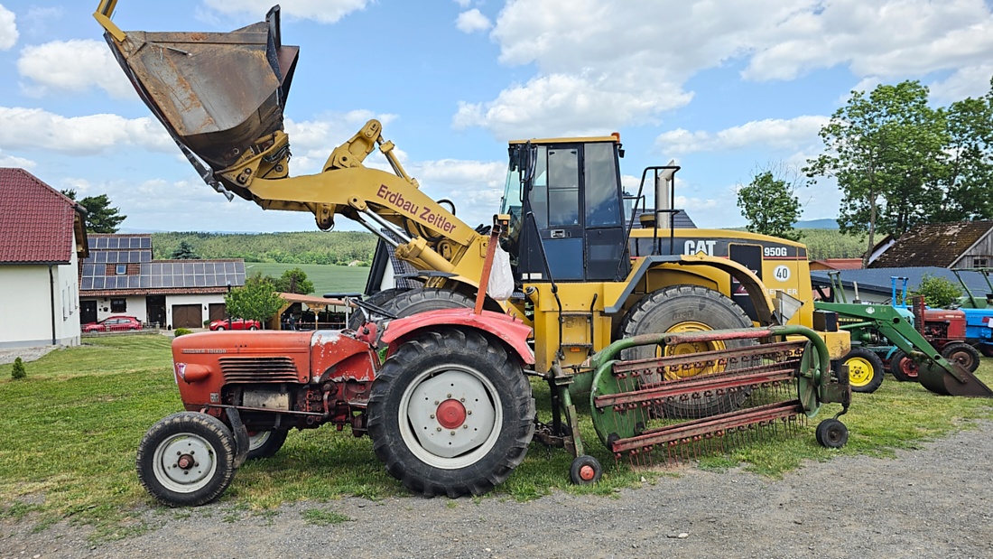Am 7. Juni 2026 fand in Feilersdorf das traditionelle Oldtimer- und Traktortreffen der Oldtimerjugend Feilersdorf statt.
 Bereits ab 9:30 Uhr trafen zahlreiche historische Schlepper und Traktoren ein, die von Besuchern und Technikfreunden bestaunt wurden. 
Für das leibliche Wohl sorgten ein Weißwurstfrühschoppen sowie ein gemeinsames Mittagessen, bevor am Nachmittag eine Rundfahrt durch die Fluren rund um Feilersdorf startete. Die liebevoll gepflegten Oldtimer zeigten eindrucksvoll die Vielfalt vergangener Landtechnik und spiegelten die Begeisterung ihrer Besitzer wider. 

Das Treffen bot eine gelungene Mischung aus Tradition, Geselligkeit und Technikgeschichte und lockte zahlreiche Besucher aus der Region an.
