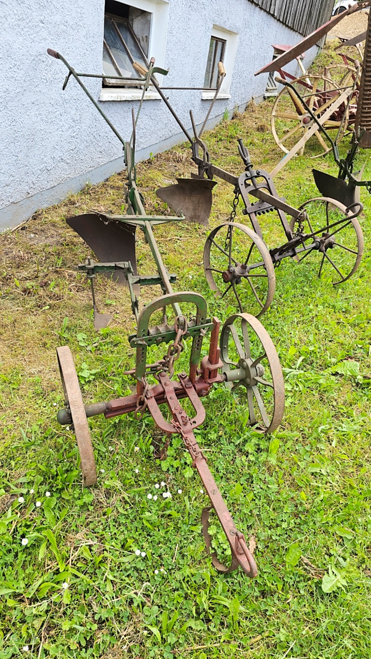 Am 7. Juni 2026 fand in Feilersdorf das traditionelle Oldtimer- und Traktortreffen der Oldtimerjugend Feilersdorf statt.
 Bereits ab 9:30 Uhr trafen zahlreiche historische Schlepper und Traktoren ein, die von Besuchern und Technikfreunden bestaunt wurden. 
Für das leibliche Wohl sorgten ein Weißwurstfrühschoppen sowie ein gemeinsames Mittagessen, bevor am Nachmittag eine Rundfahrt durch die Fluren rund um Feilersdorf startete. Die liebevoll gepflegten Oldtimer zeigten eindrucksvoll die Vielfalt vergangener Landtechnik und spiegelten die Begeisterung ihrer Besitzer wider. 

Das Treffen bot eine gelungene Mischung aus Tradition, Geselligkeit und Technikgeschichte und lockte zahlreiche Besucher aus der Region an.