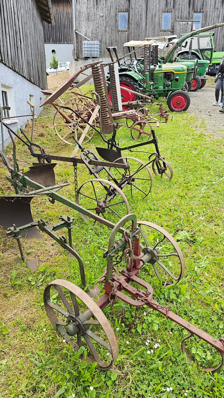 Am 7. Juni 2026 fand in Feilersdorf das traditionelle Oldtimer- und Traktortreffen der Oldtimerjugend Feilersdorf statt.
 Bereits ab 9:30 Uhr trafen zahlreiche historische Schlepper und Traktoren ein, die von Besuchern und Technikfreunden bestaunt wurden. 
Für das leibliche Wohl sorgten ein Weißwurstfrühschoppen sowie ein gemeinsames Mittagessen, bevor am Nachmittag eine Rundfahrt durch die Fluren rund um Feilersdorf startete. Die liebevoll gepflegten Oldtimer zeigten eindrucksvoll die Vielfalt vergangener Landtechnik und spiegelten die Begeisterung ihrer Besitzer wider. 

Das Treffen bot eine gelungene Mischung aus Tradition, Geselligkeit und Technikgeschichte und lockte zahlreiche Besucher aus der Region an.