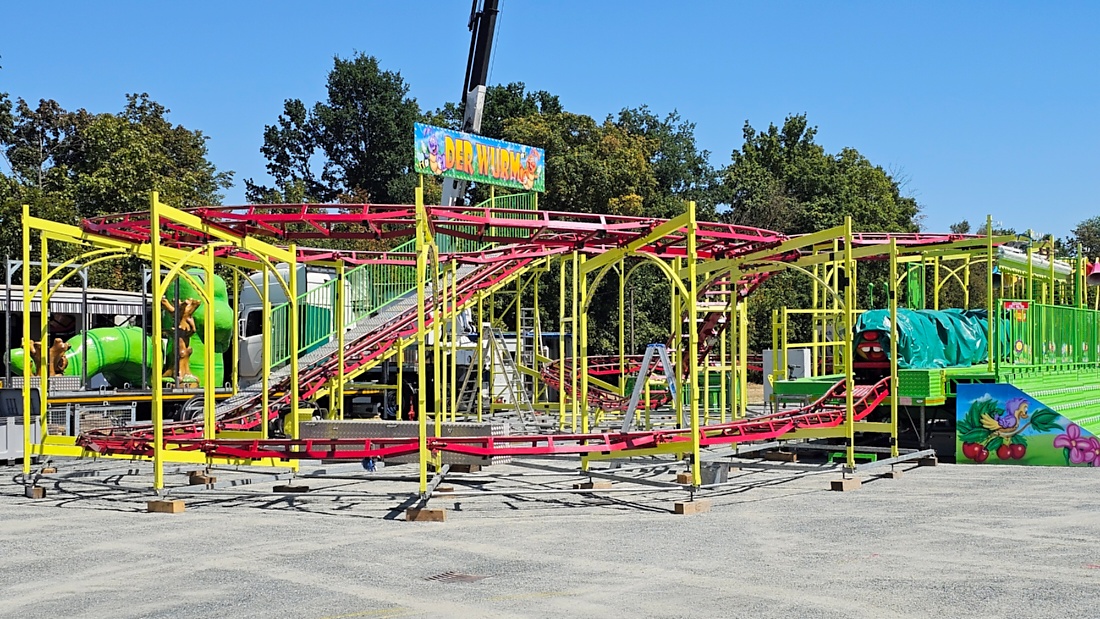 Wiesenfest Kemnath - Aufbauarbeiten in vollem Gange.

Vom 13. bis 18. August 2026 lädt das traditionelle Kemnather Wiesenfest wieder auf den Festplatz in der Röntgenstraße ein.