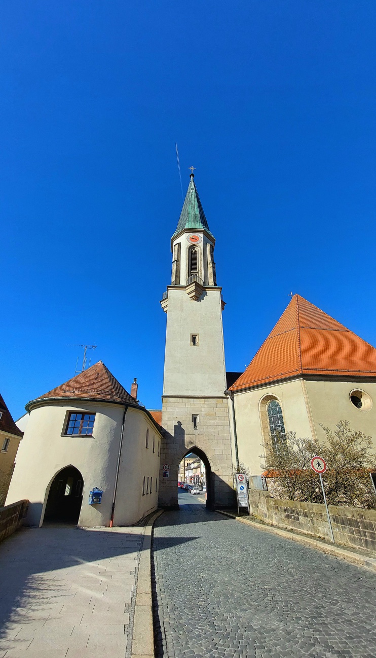 Foto: Martin Zehrer - Das kemnather Gotteshaus... hier wohnt der Herrgott drinnen! <br />
<br />
Die Pfarrkirche Mariä Himmelfahrt ist die römisch-katholische Pfarrkirche der Stadt Kemnath in der nördli 