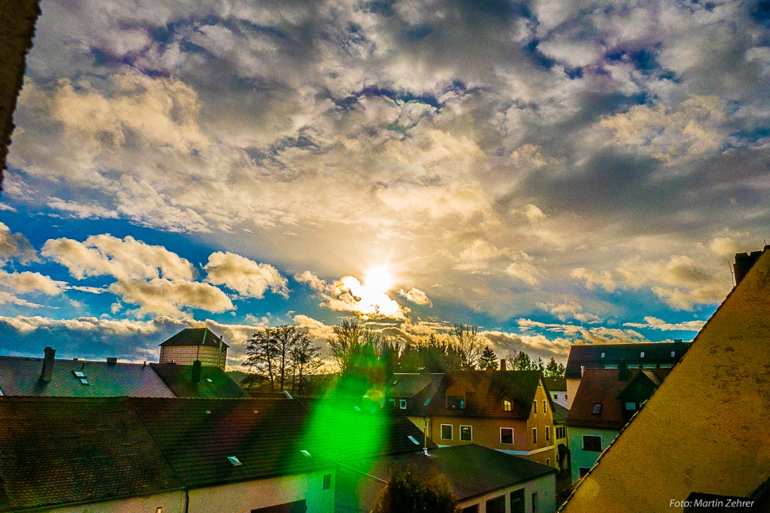 Foto: Martin Zehrer - Sonnen-Traum... nach mehreren drüben Tagen hintereinander und doch ziemlich starkem Regen, der noch heute Mittag in Kemnath nieder ging, strahlte so um ca. 14:30Uhr die S 