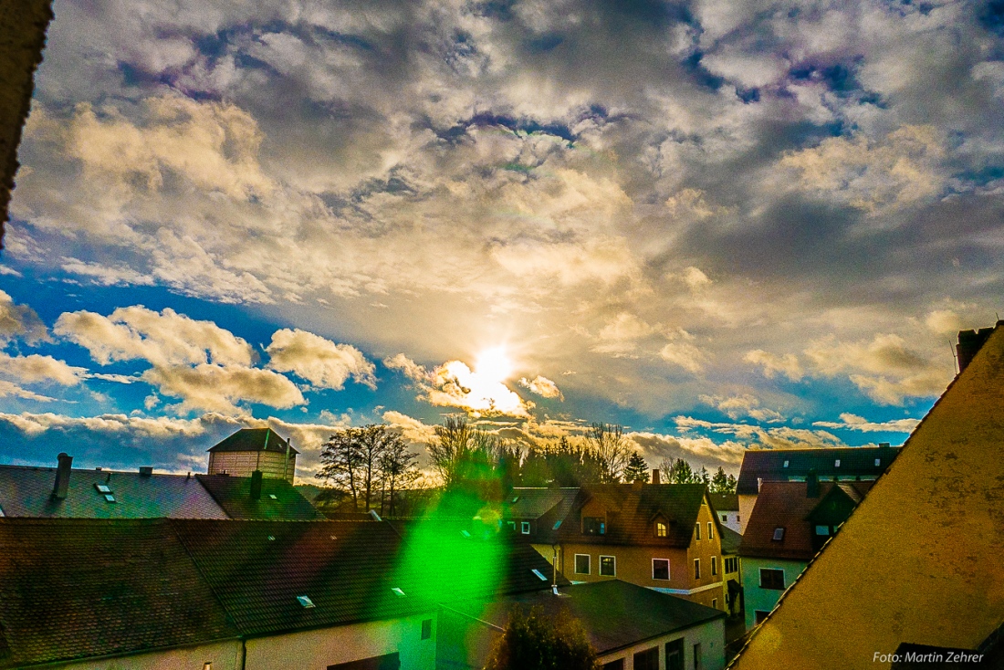 Foto: Martin Zehrer - Sonnen-Traum... nach mehreren drüben Tagen hintereinander und doch ziemlich starkem Regen, der noch heute Mittag in Kemnath nieder ging, strahlte so um ca. 14:30Uhr die S 