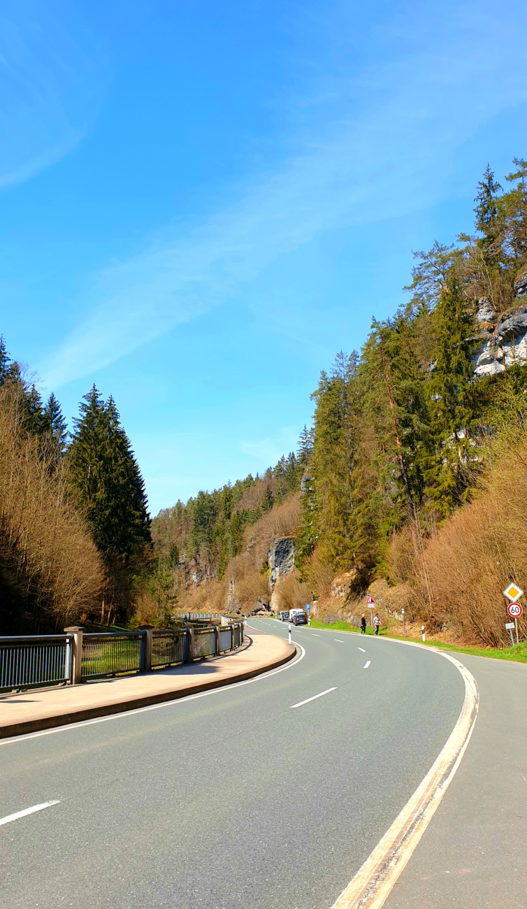 Foto: Martin Zehrer - Unterwegs mit dem Motorrad - Quer durch die wunderschöne Fränkische Schweiz... 