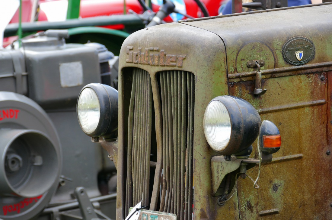 Foto: Martin Zehrer - Traktortreffen 2016 in Oberwappenöst<br />
Trotz Regen am Vormittag kamen an diesem Sonntag ca. 120 Oldtimer-Bulldogs und unzählige Besucher. Zum Mittag hin klarte das Wetter  