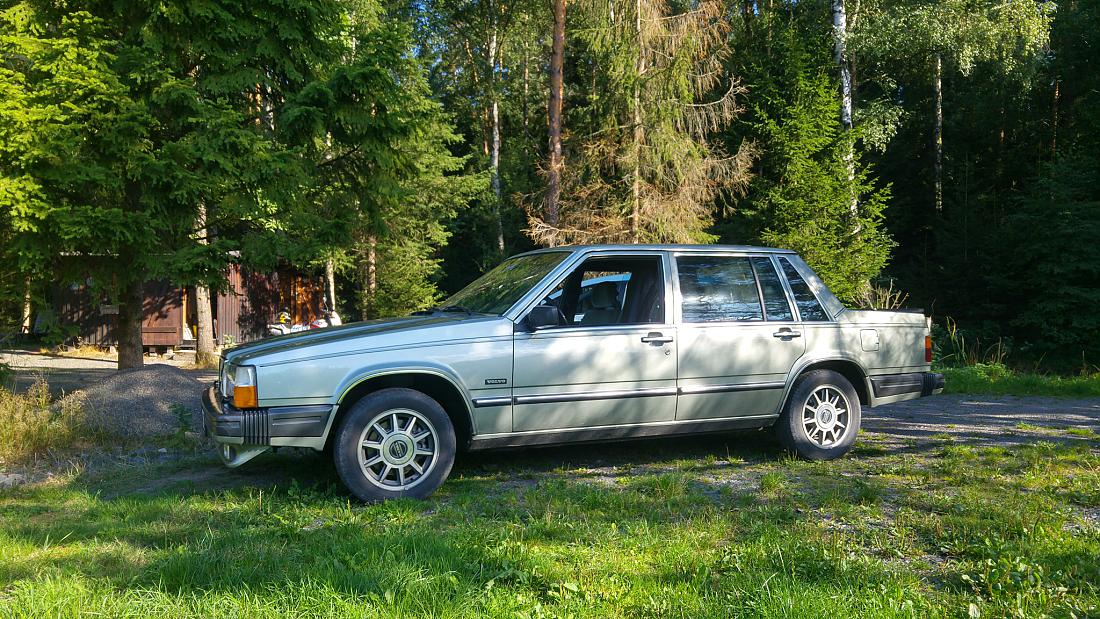 Foto: Martin Zehrer - Über 30 Jahre alter Schwede! Ein Volvo 760 GLE TURBO DIESEL - 6 Zylinder und historisch wertvoll, einst auch als Hochzeitsauto unterwegs...<br />
 