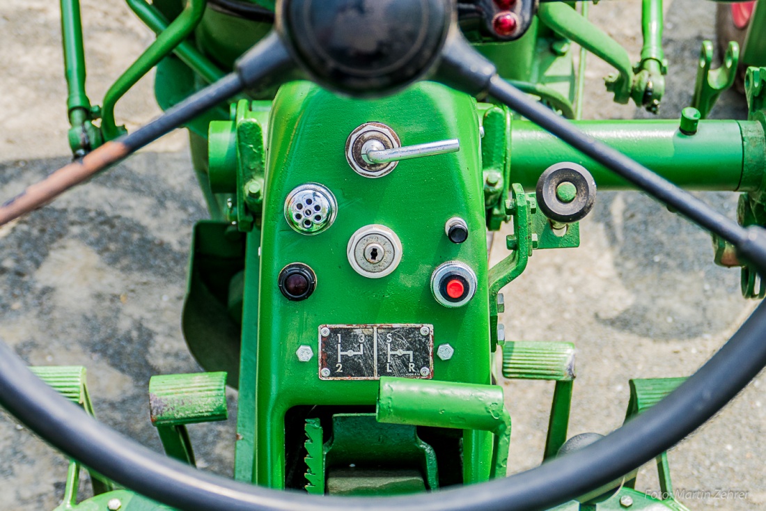 Foto: Martin Zehrer - Armaturen eines oldtimers... Gesehen auf dem Bulldogtreffen in Kirchenpingarten... 