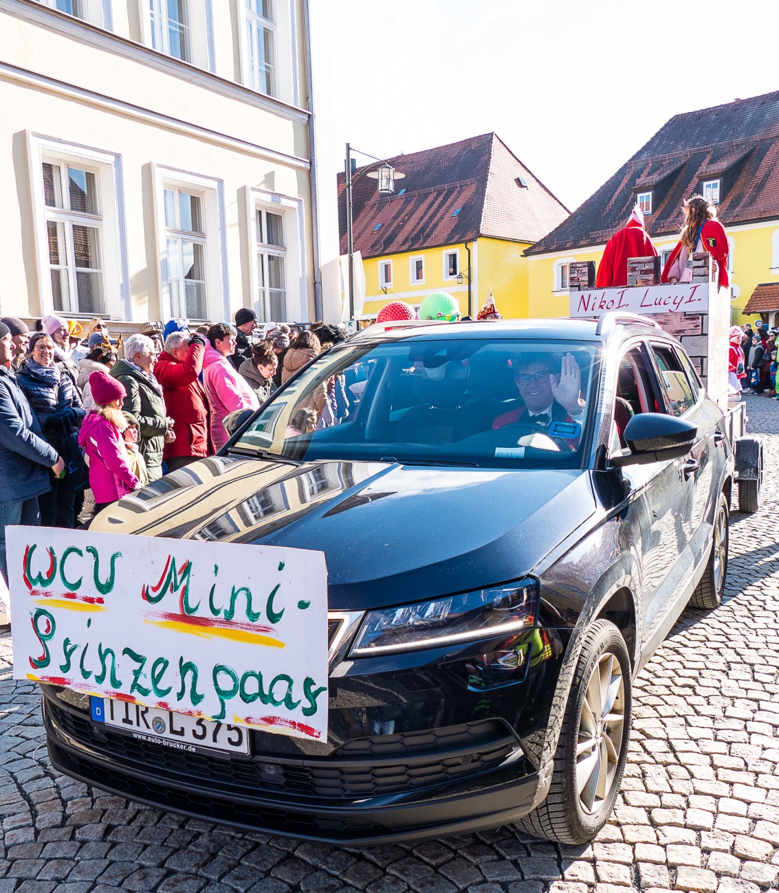 Faschingszug durch Waldeck 2026 - WCV Helau!!!

Am 15. Februar 2026 war es wieder soweit. Tausende Besucher jubelten den Narren zu, das Wetter wurde wie bestellt, wunderschön. Die Sonne strahlte und alle Menschen waren voller Faschings-Laune. WCV Helau!!!!
