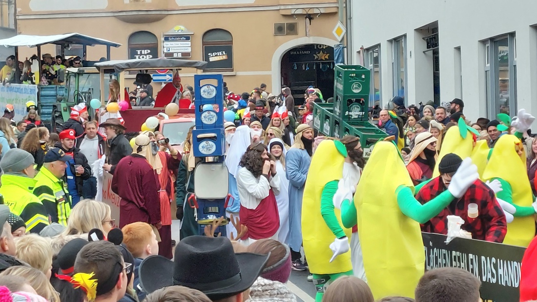 Foto: Martin Zehrer - Gigantischer Faschingszug durch Pressath, Helau - Was für eine stimmungsvolle Gaudi!!! 