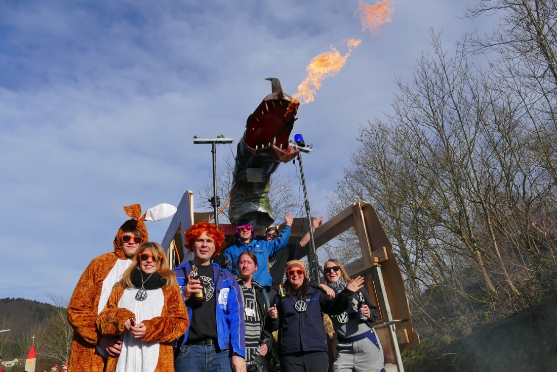 Foto: Martin Zehrer - Pilots - Monster aus Eschenbach speit Feuer :-)<br />
<br />
44. Faschingszug durch Waldeck am 7. Februar 2016!<br />
<br />
Tanzen, lachen und Gaudi machen ;-)<br />
<br />
Viele Gaudiwagen und unzäh 