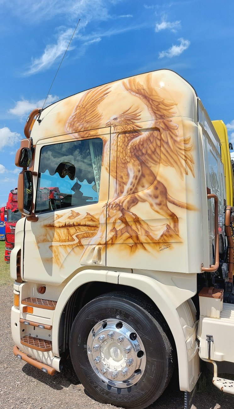 Foto: Martin Zehrer - Kunstwerk: Gesehen auf dem Truckertreffen in Wurz.. 