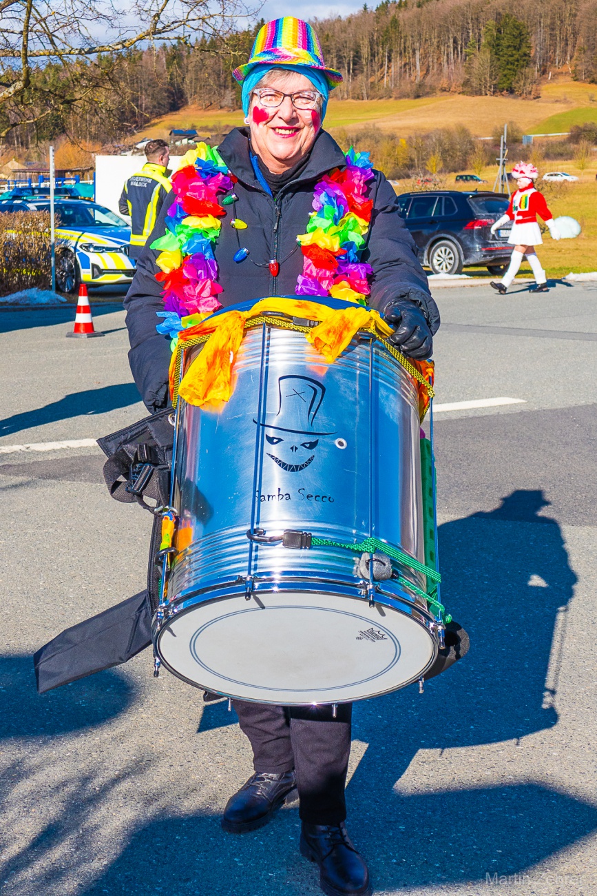 Faschingszug durch Waldeck 2026 - WCV Helau!!!

Am 15. Februar 2026 war es wieder soweit. Tausende Besucher jubelten den Narren zu, das Wetter wurde wie bestellt, wunderschön. Die Sonne strahlte und alle Menschen waren voller Faschings-Laune. WCV Helau!!!!
