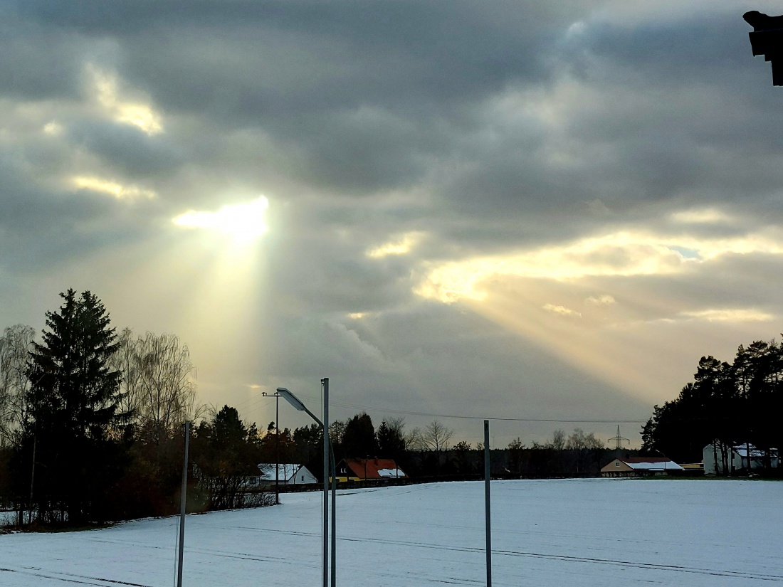 Foto: Martin Zehrer - Manchmal strahlte die Sonne durch die Wolken :-) 