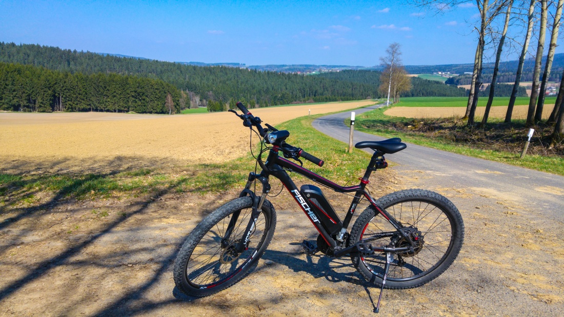 Foto: Martin Zehrer - Seit gestern wieder aktiviert - unterwegs mit dem E-Bike...<br />
Von Kemnath über Kulmain, Unterwappenöst, Riglarsreuth, Neusorg, Trevesen dann hoch zum Armesberg und wieder  