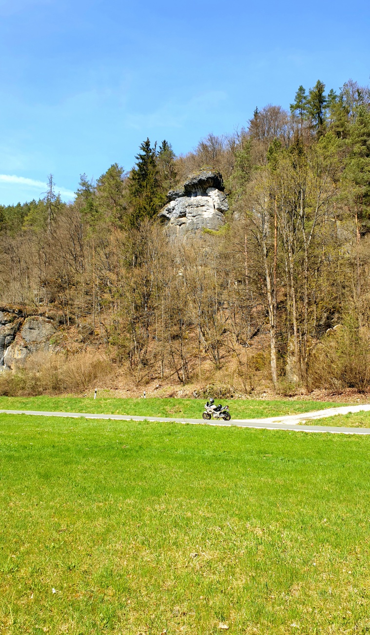 Foto: Martin Zehrer - Unterwegs mit dem Motorrad - Quer durch die wunderschöne Fränkische Schweiz... 