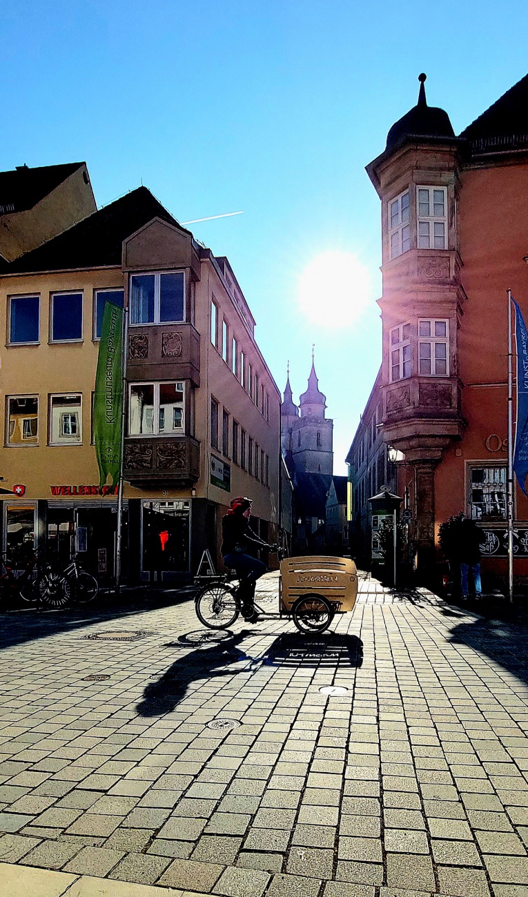 Unterwegs in Bayreuth - fast Frühling am 20. Februar 2026.
Nach den trüben, kalten und schneereichen Wintertagen der letzten Zeit, ist der heutige Sonnentag eine wärmende Wohltat.
