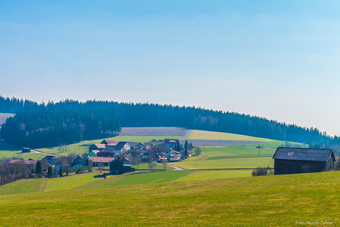 Foto: Martin Zehrer - Godas - Der Blick zum absoluten Zentrum!<br />
<br />
Samstag, 23. März 2019 - Entdecke den Armesberg!<br />
<br />
Das Wetter war einmalig. Angenehme Wärme, strahlende Sonne, die Feldlerche 