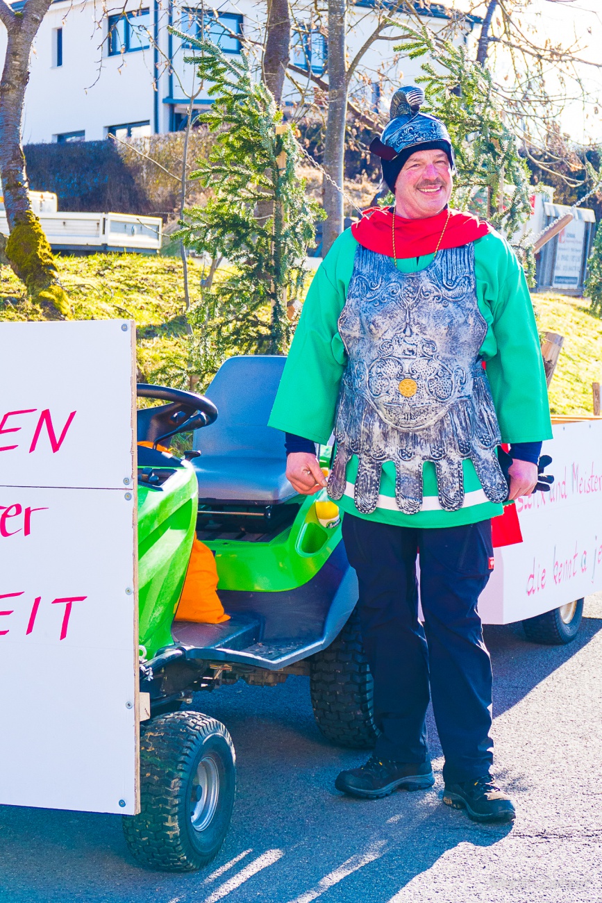 Faschingszug durch Waldeck 2026 - WCV Helau!!!

Am 15. Februar 2026 war es wieder soweit. Tausende Besucher jubelten den Narren zu, das Wetter wurde wie bestellt, wunderschön. Die Sonne strahlte und alle Menschen waren voller Faschings-Laune. WCV Helau!!!!
