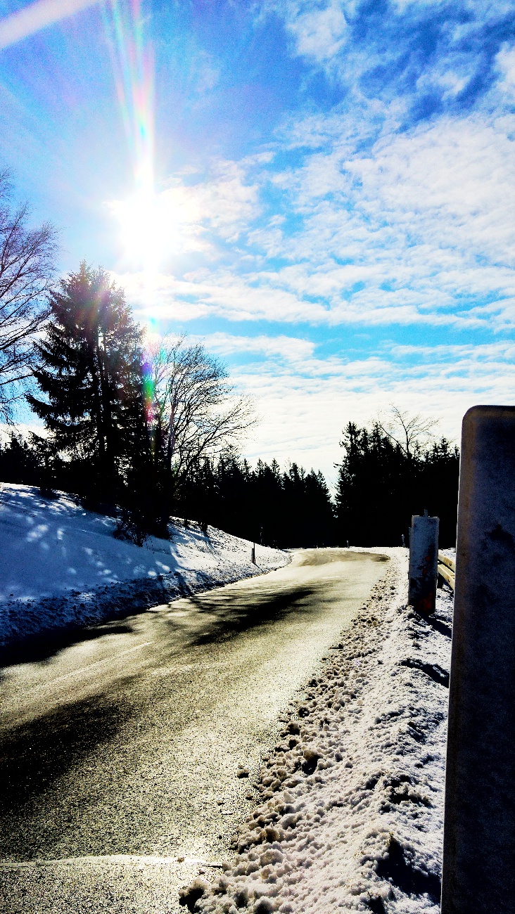 Foto: Jennifer Müller - Unglaublicher Spaziergang von Godas aus zum Armesberg hoch bei strahlender Sonne und -3 Grad am 31.01.2021 