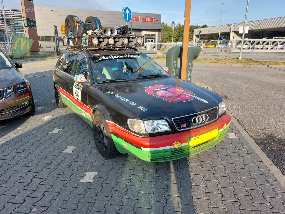 Foto: Martin Zehrer - Auf nach Montenegro...<br />
<br />
Heute in Regensburg beim Schachtelwirt getroffen.<br />
 