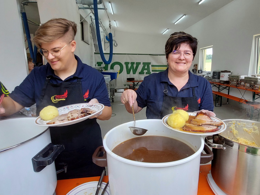 Foto: Martin Zehrer - Unglaublich gut und top organisiert von der FFW Oberwappenöst... schon Vormittags gabs richtig gutes und deftiges Mittagessen droben in Oberwappenöst!!!  