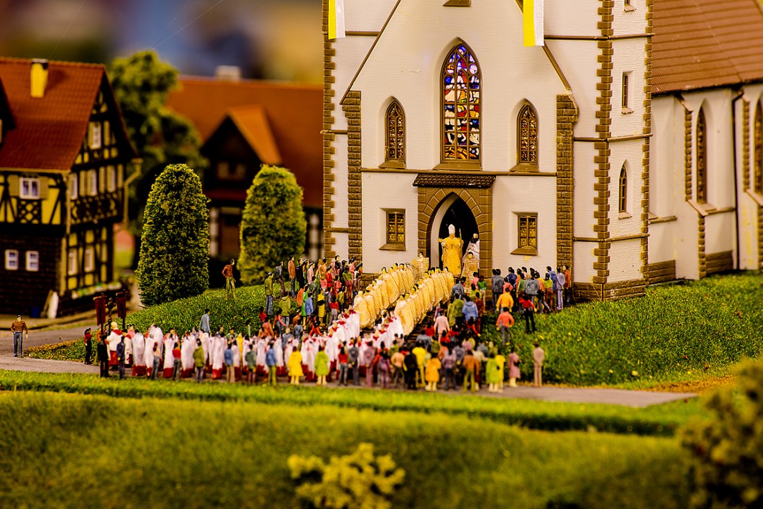 Foto: Martin Zehrer - Vor der Kirche... <br />
LaStatione in Speichersdorf - unbedingt sehenswert! 